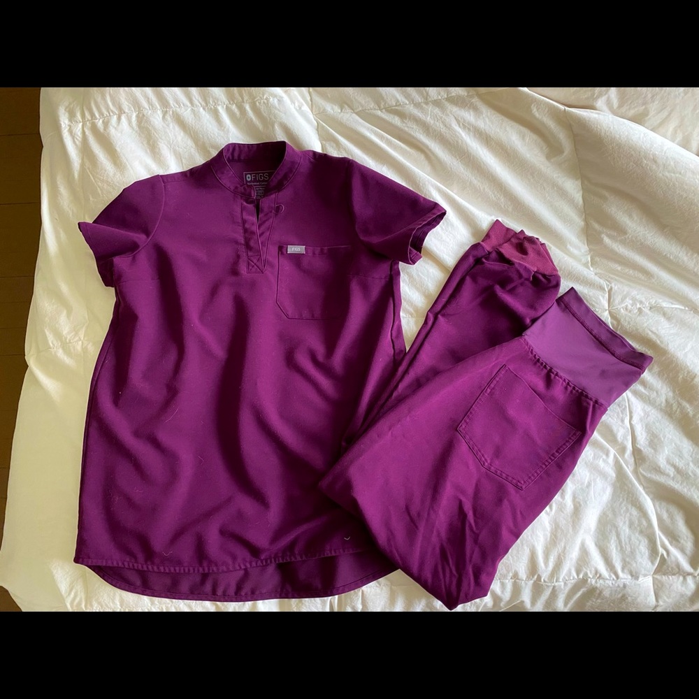 Figs maternity jogger scrub set.